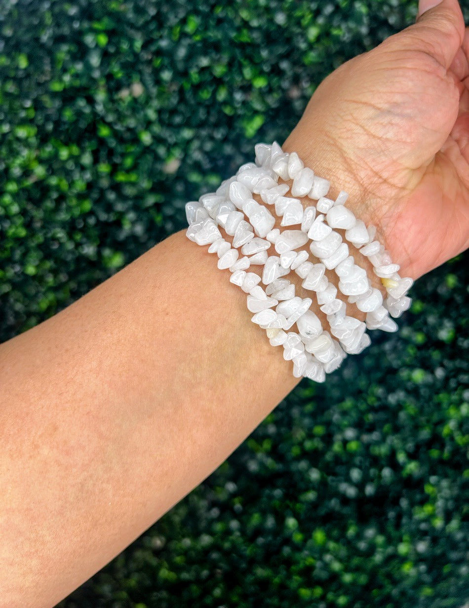 Snow Quartz Chip Bracelet | Clarity + Calm